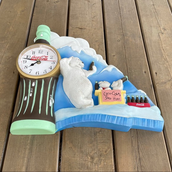 Coca-Cola Polar Bear Vintage Plastic Wall Clock Tested and Working - Picture 3 of 11